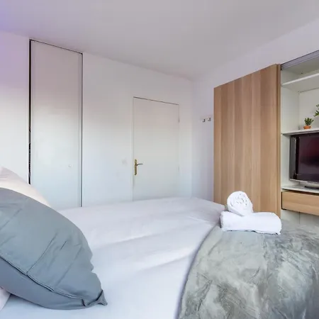 Of By Plaza - Proche Disneyland Paris Apartment *